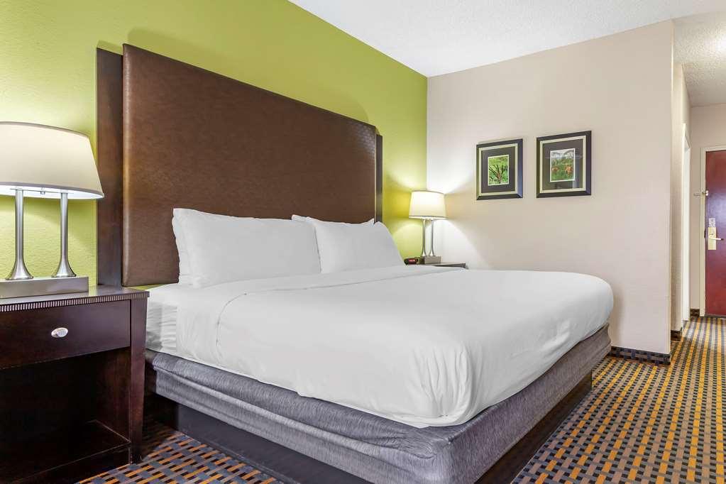 Comfort & East Hotel