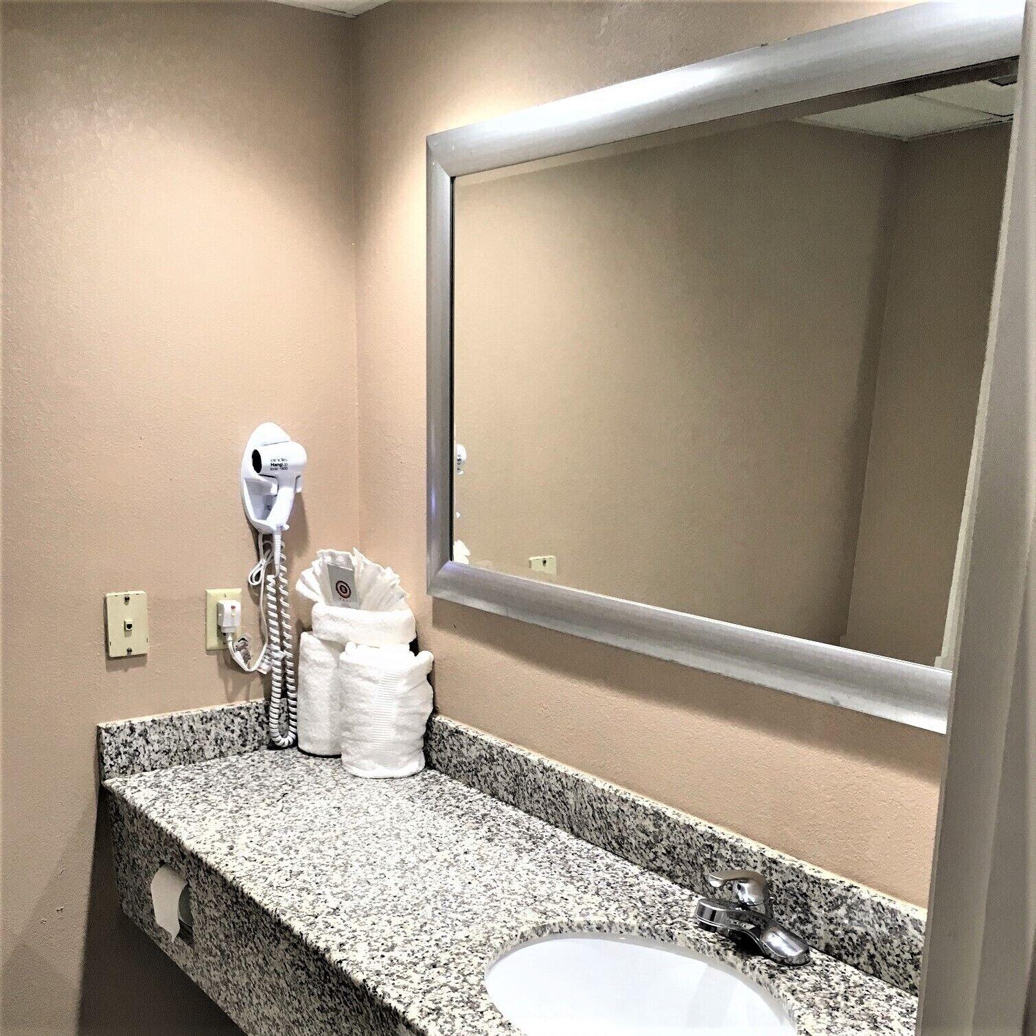 Hotel Comfort & East