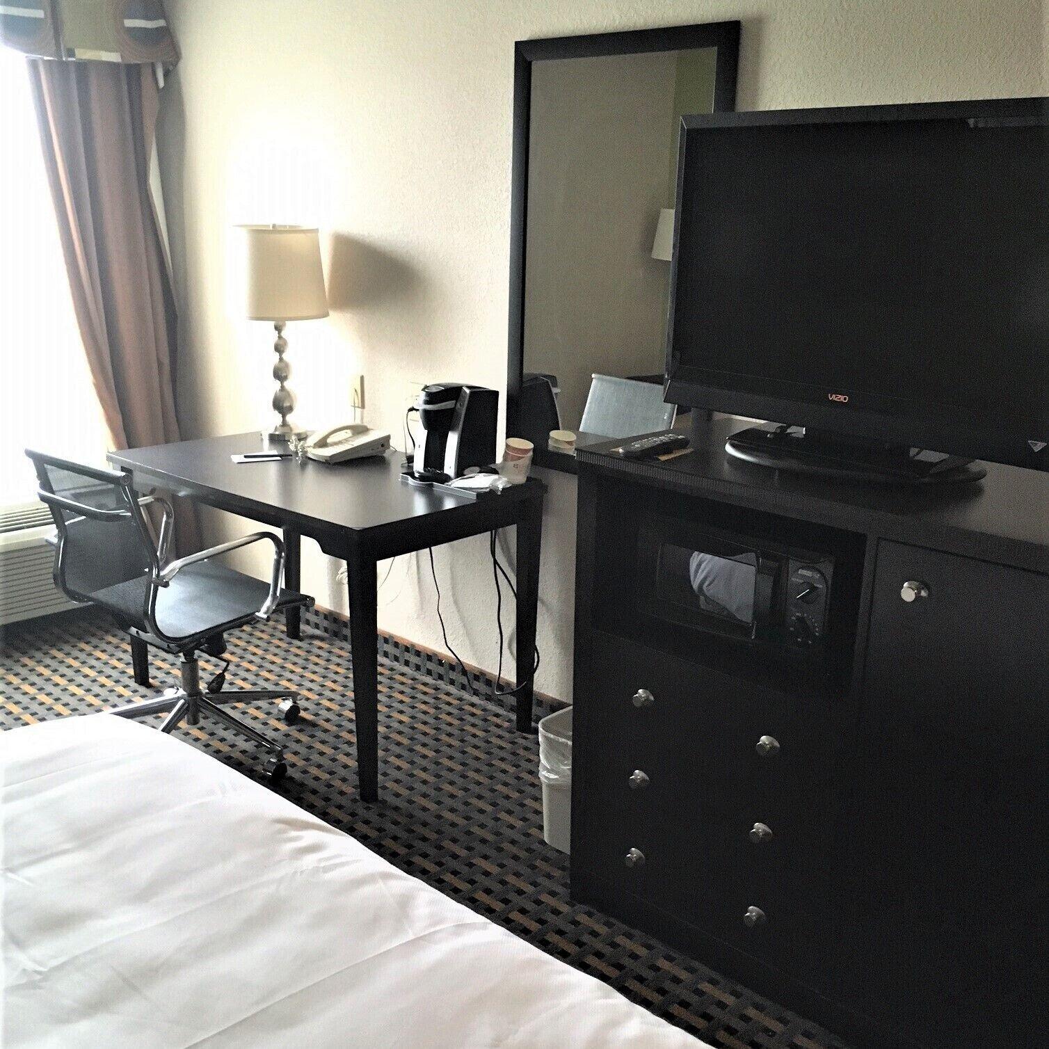 Hotel Comfort & East 2*